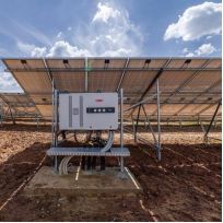 Montaj  panouri potovoltaice Off Grid la sol