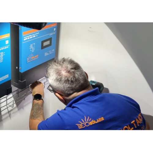 Servicii spalare si curatire a invertoarelor
